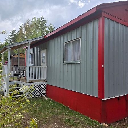 Blue River Cabins & Campgrounds Екстериор снимка