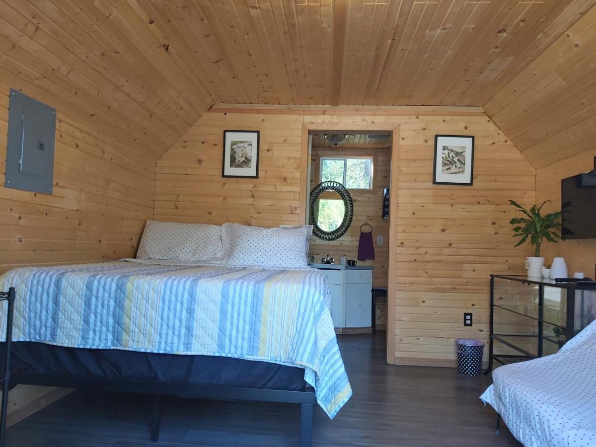 Blue River Cabins & Campgrounds Екстериор снимка