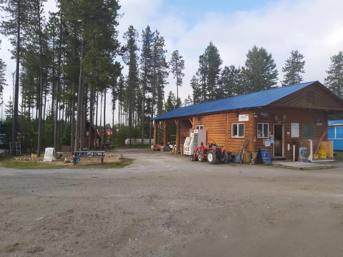 Blue River Cabins & Campgrounds Екстериор снимка