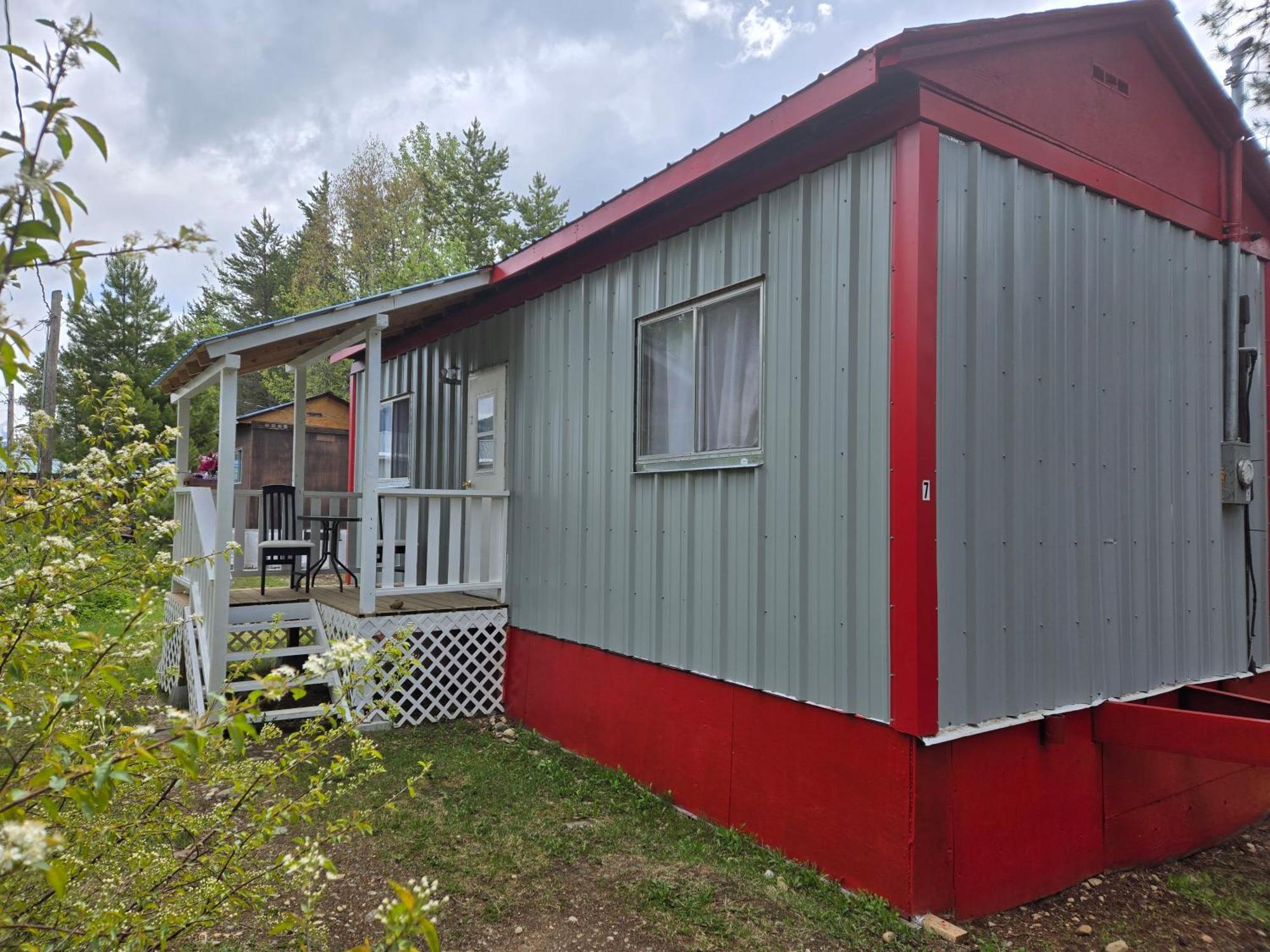 Blue River Cabins & Campgrounds Екстериор снимка